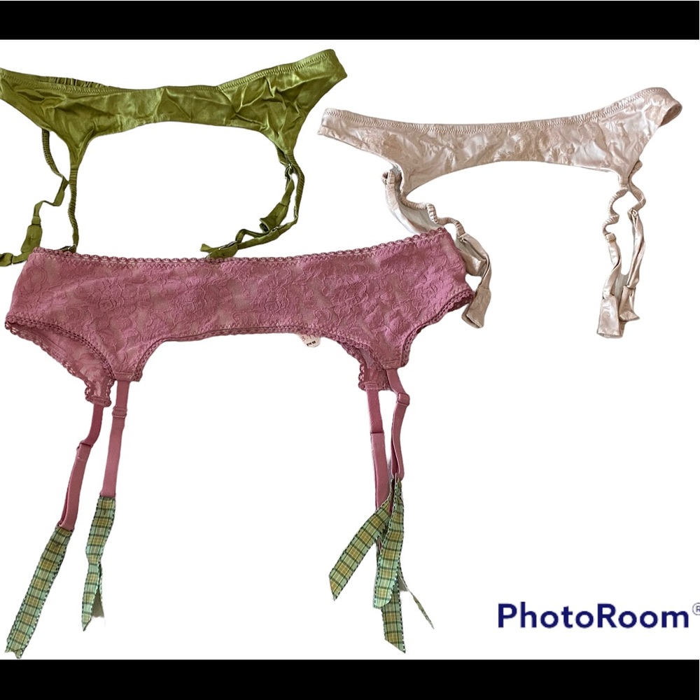 Bundle of 3 Victoria’s Secret Garters. NWOT